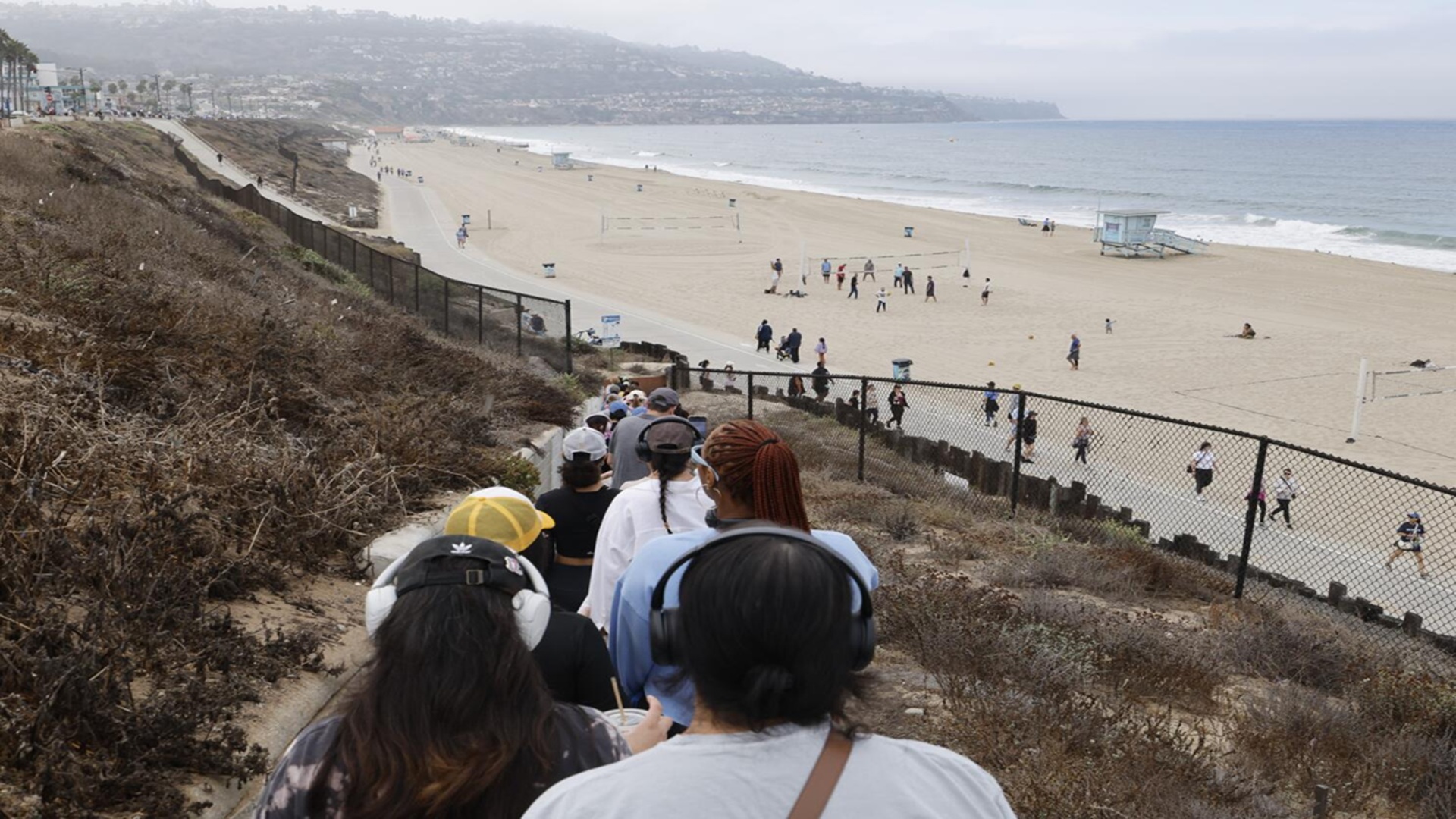 Bookin’ It: Audiobook Walking Club at Landa Park