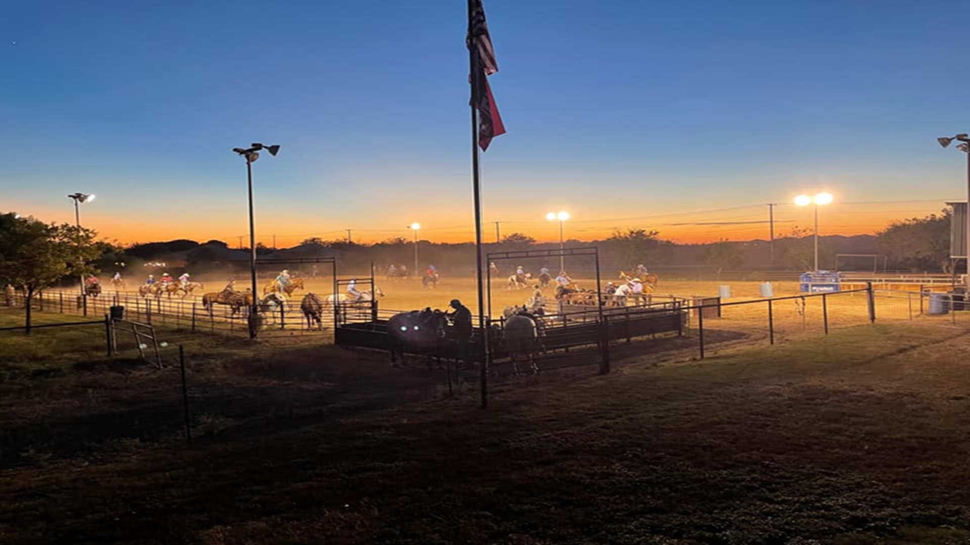 BBI – New Braunfels’ Very Own Backyard Team Roping at Bar J Productions