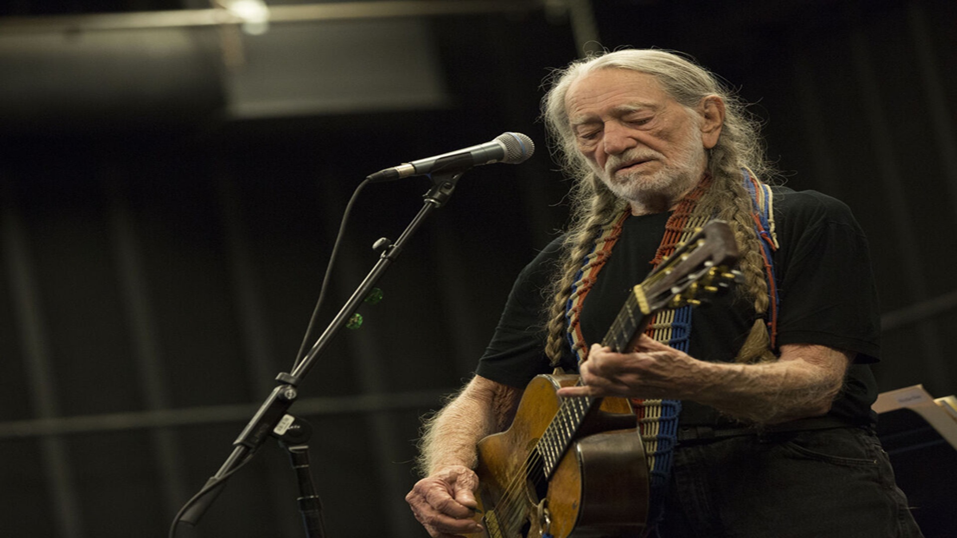 Willie Nelson & Family Live at Whitewater Amphitheater