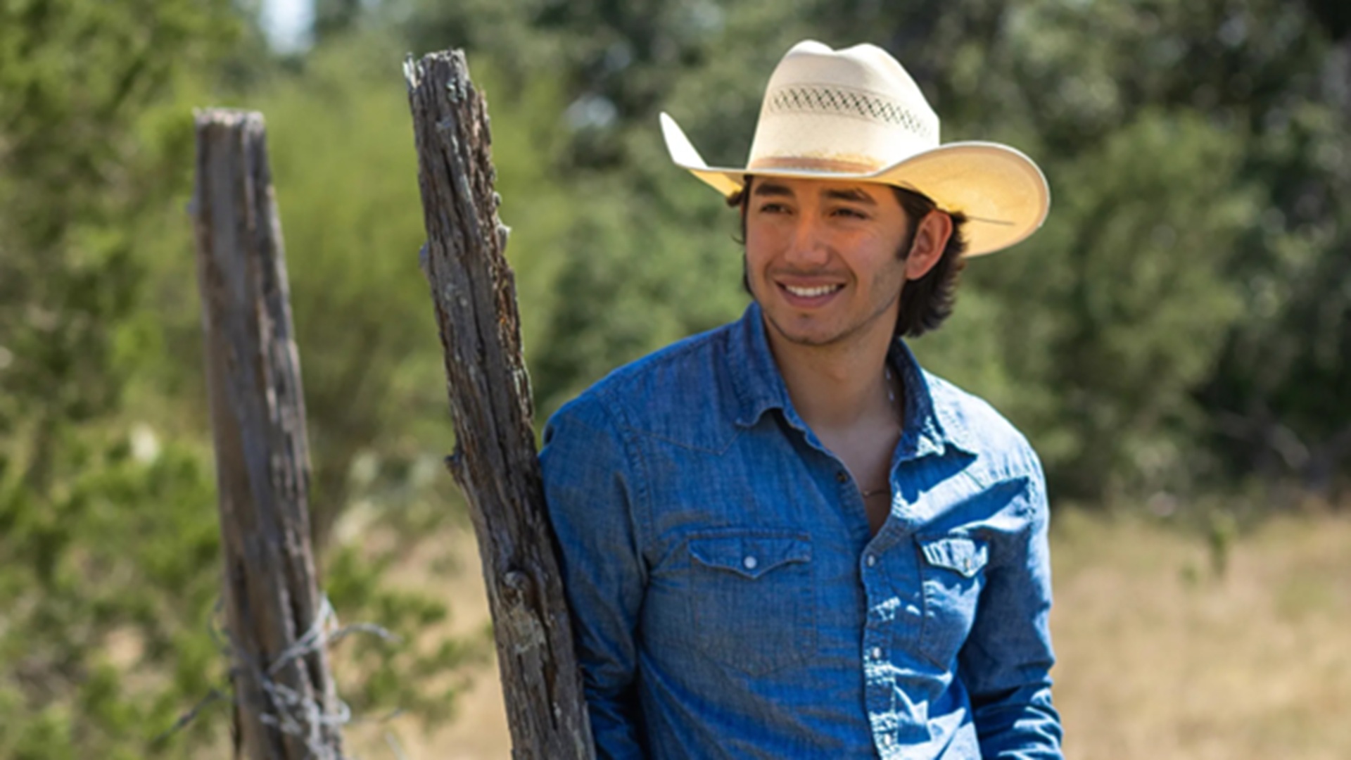 Bo Moore at Happy Cow Bar