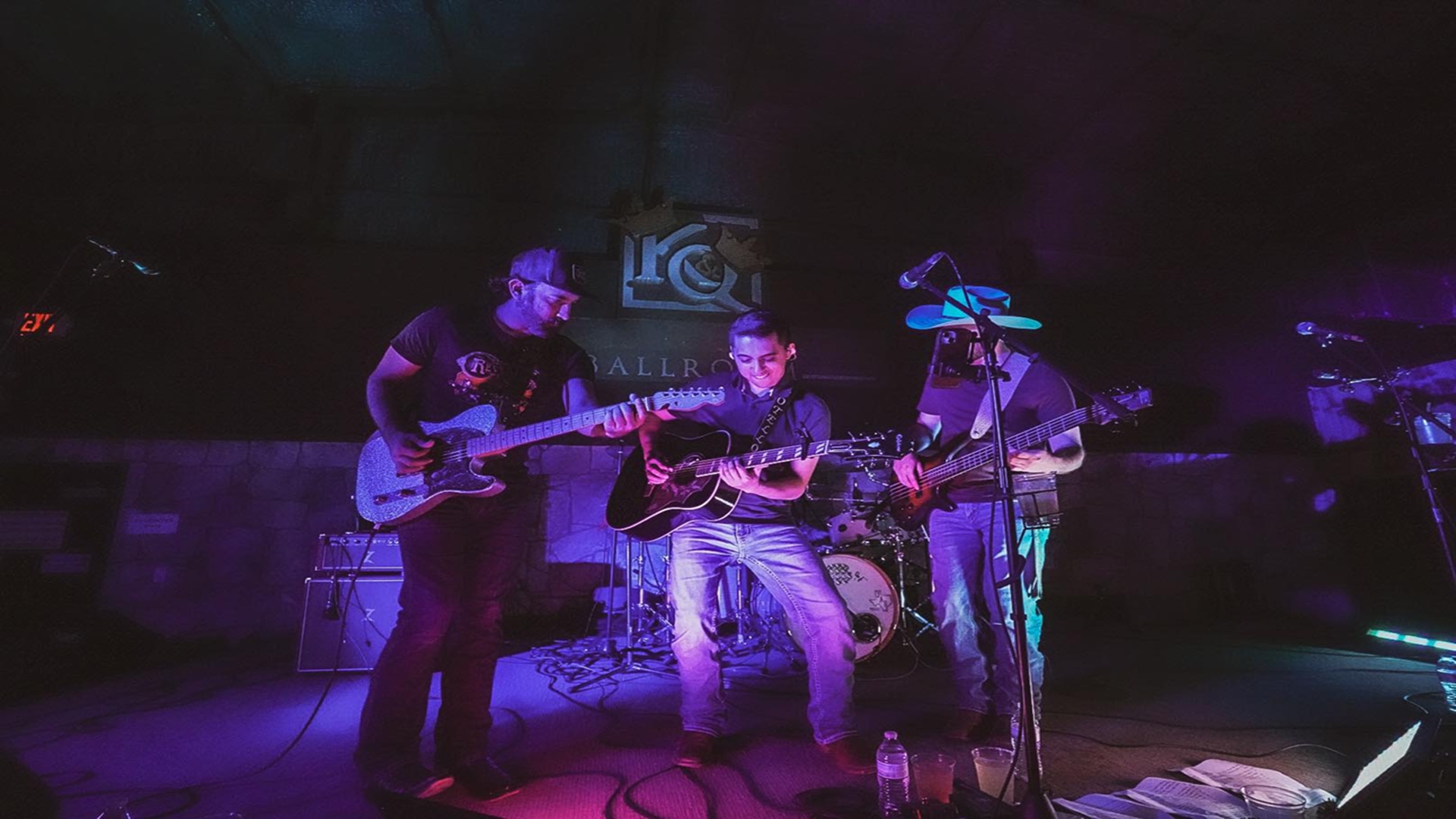 Jake Botello & The Hill Country Outlaws at Watering Hole Saloon