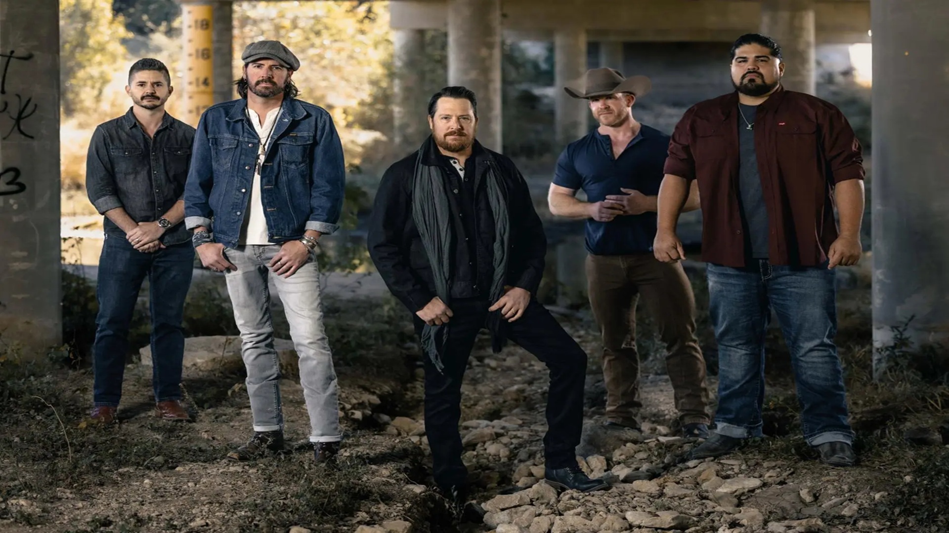 Micky & The Motorcars at Gruene Hall