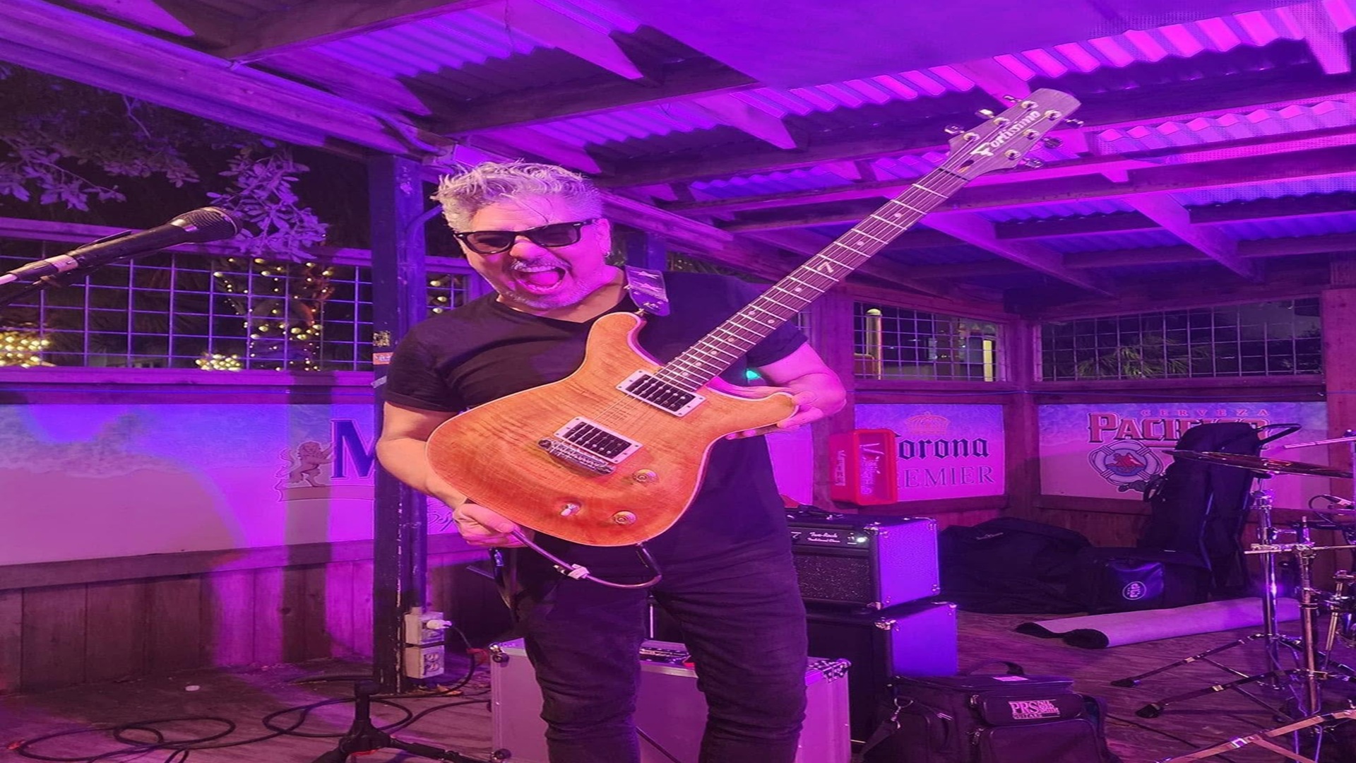 Ruben V at The Grapevine in Gruene